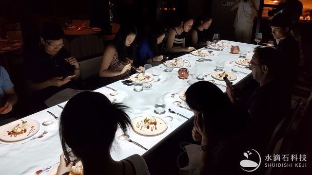 餐廳投影